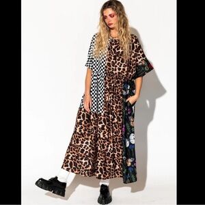Dressed in LALA, Normal Gets You Nowhere Maxi size M